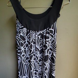 Junior's sleeveless dress